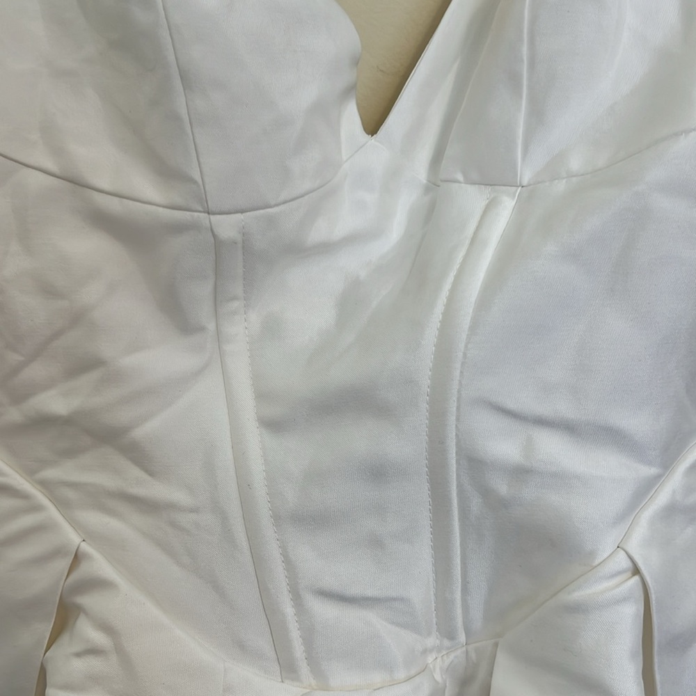 Showpo Yara White Plunge corset front V waist Fit & Flare Mini Dress size 6 NEW - Picture 11 of 16
